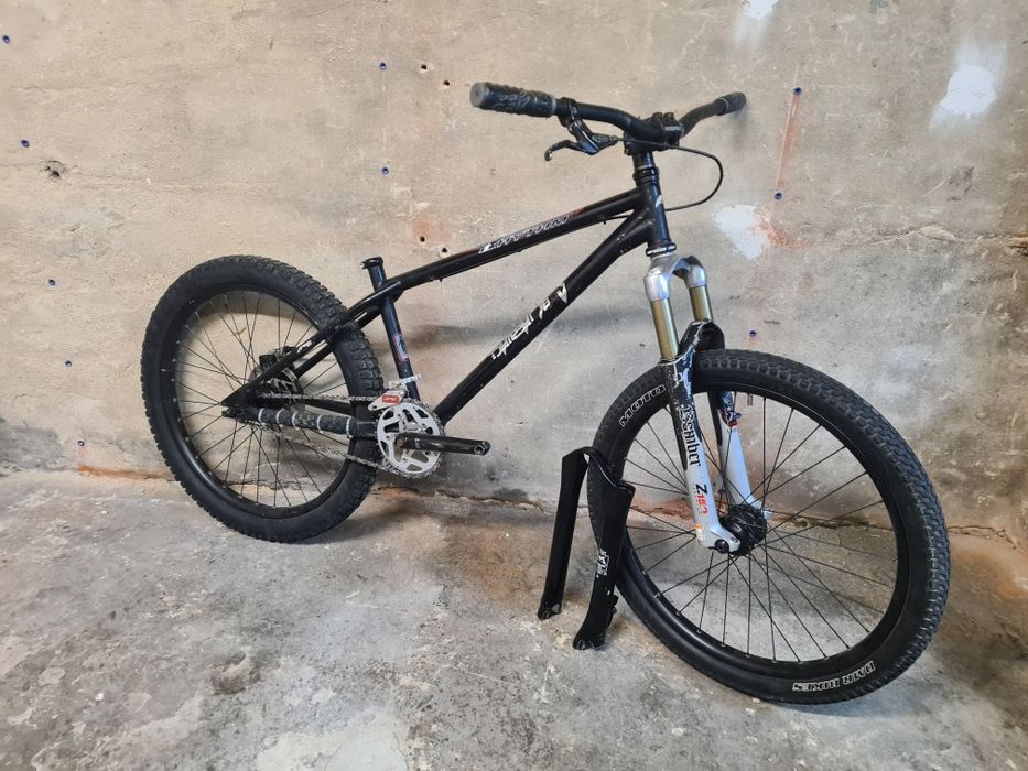 Sprzedam rower dirt street dj koła 24 marzocchi nie hope