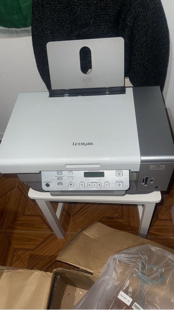 Fotocopiadora multifucional  ( nova)