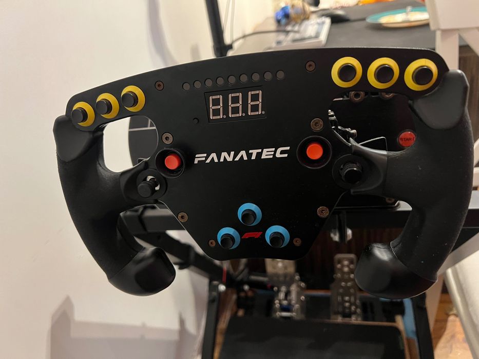 Fanatec csw v2.5 + ClubSport F1 Steering wheel