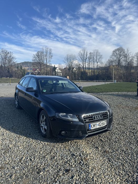Audi a4 2.0tdi quattro 2011rok stan bdb, opony zima,lato