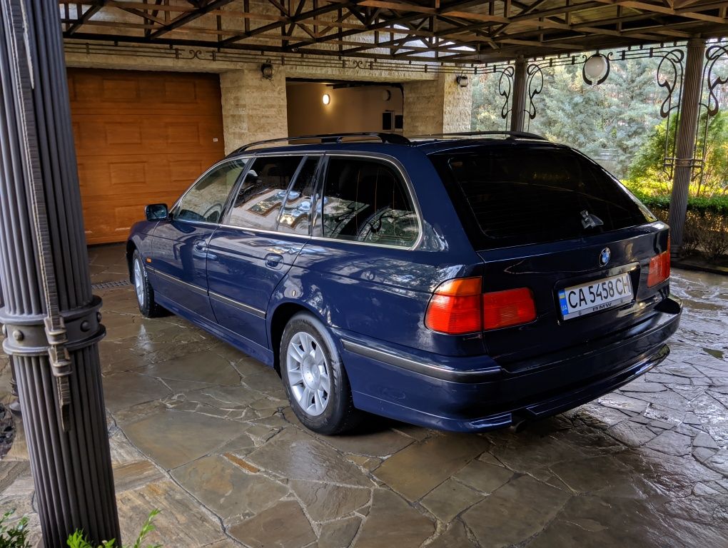 Продам BMW 520i turing 
1999г.в. В 2019 заіхала в Україну . Німецька з