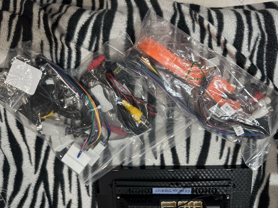 Radio android com carplay e mascara Toyota Aygo ou citroen C1