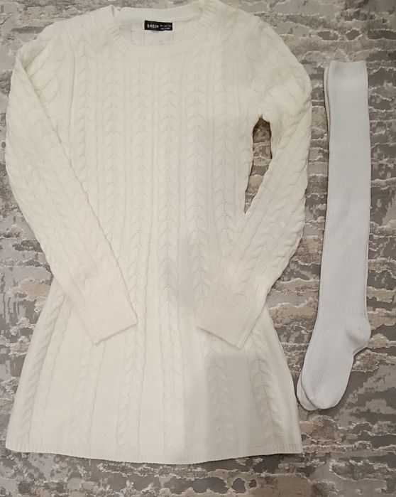 Тепла в'язана сукня+ панчохи