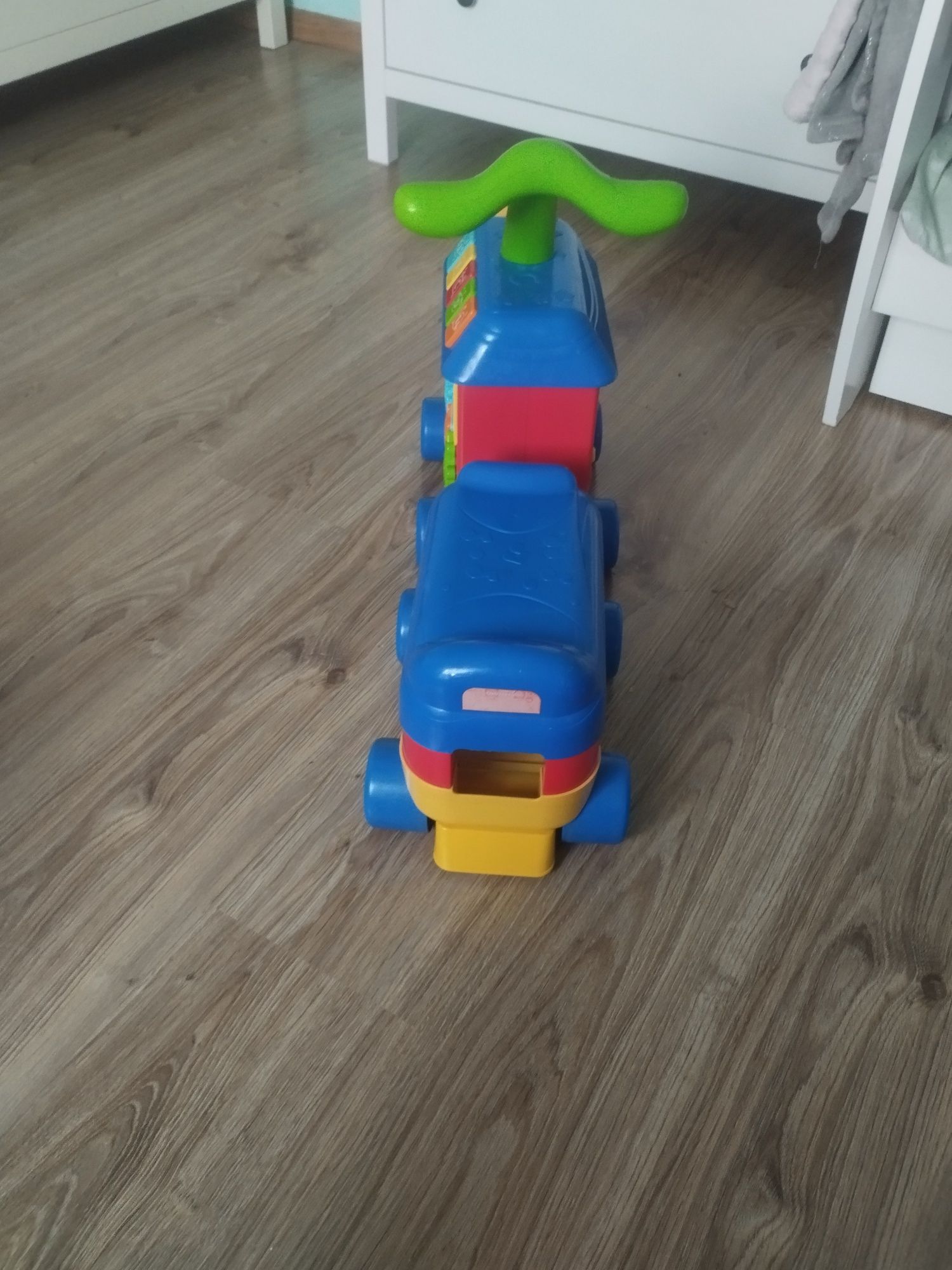Pociąg jeździk pchach