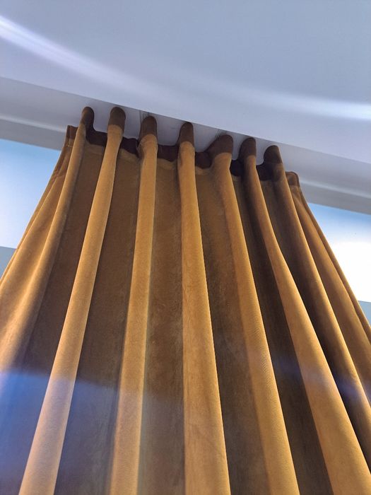 Zasłony welurowe ,pled,poszewki.