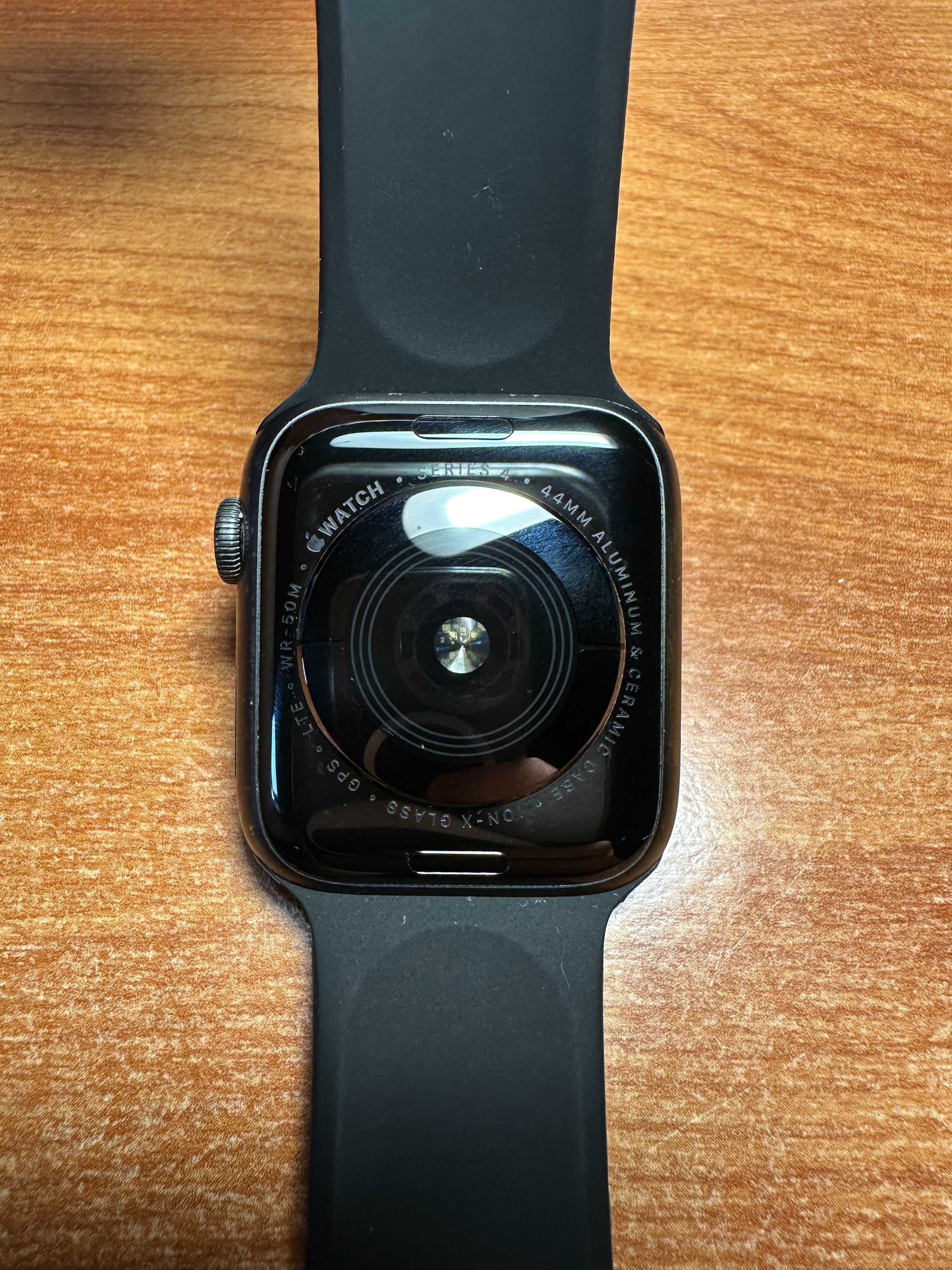 Apple Watch Series 4 (GPS + Cellular, 44MM) - Space Black Aluminum