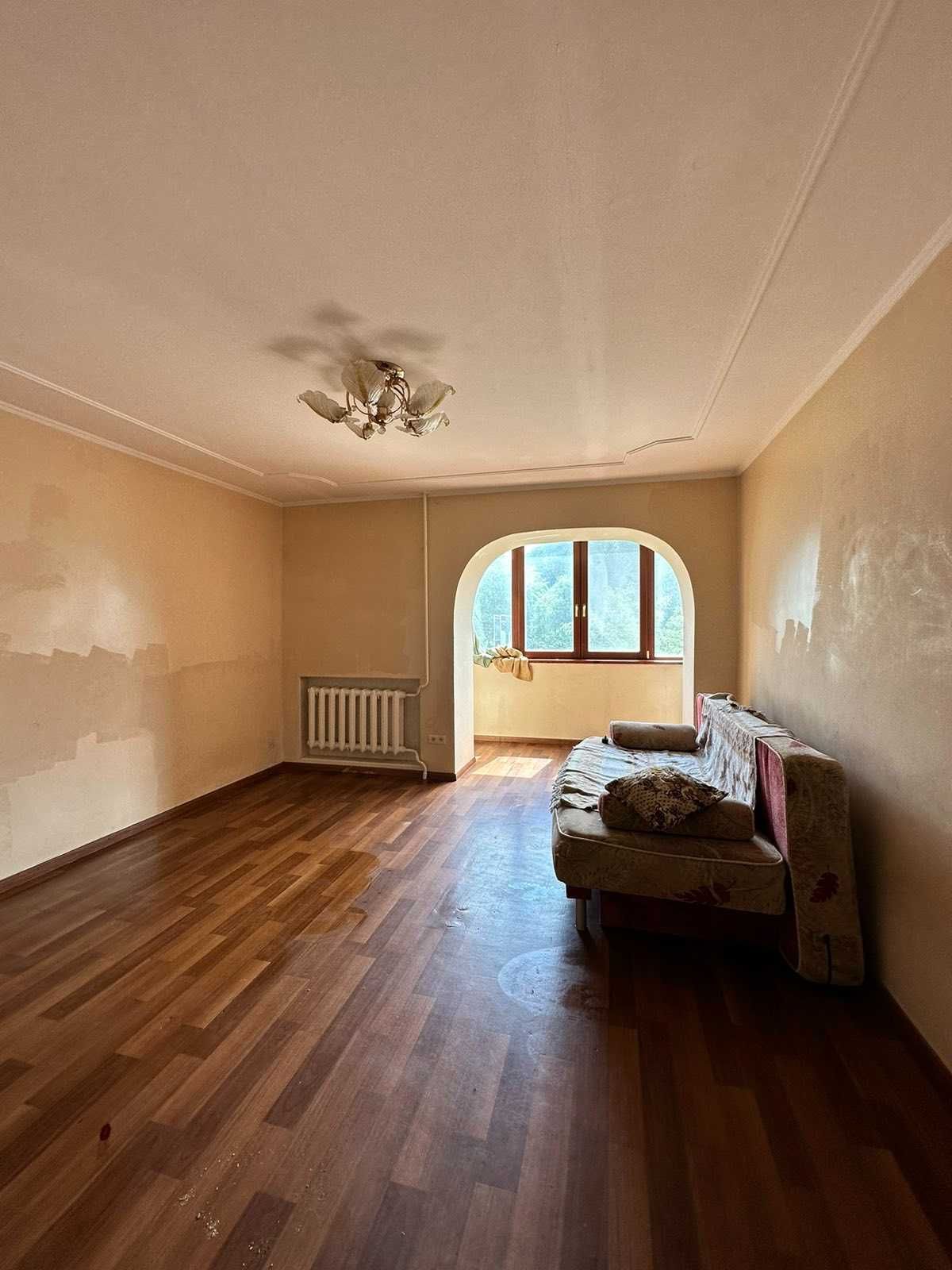 Продаж 3 кімнатної квартири по вул. Бандери цегла