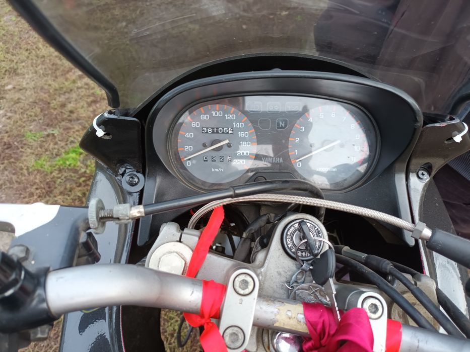 Motocykl Yamaha xj600s Diversion, kuferek, kask gratis.
