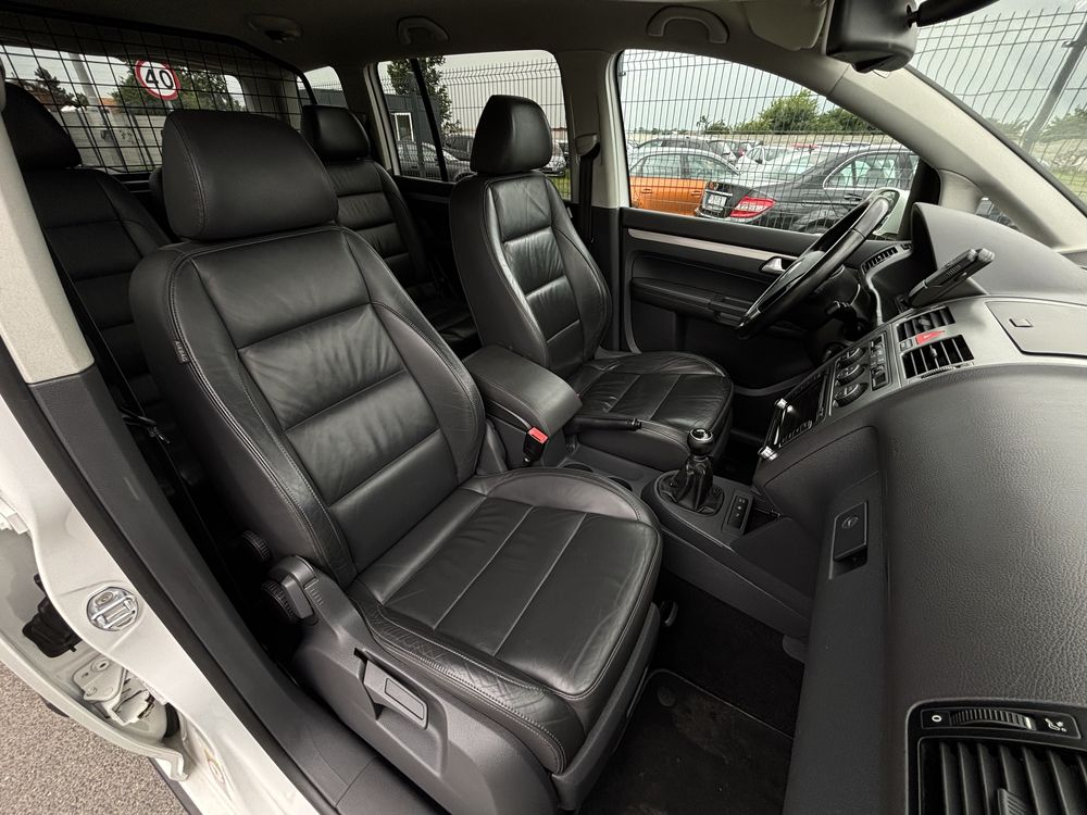 Volkswagen Touran Cross 2.0 TDI ! Lift ! Xenon ! Po Opłatach !