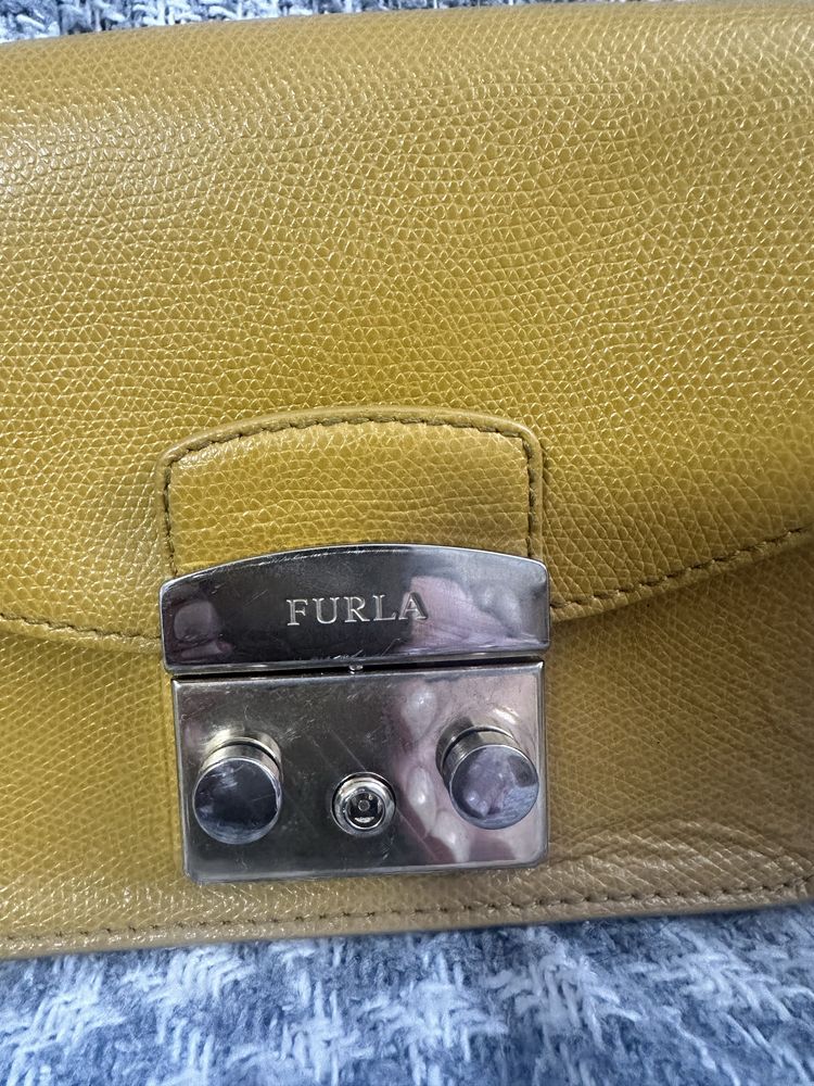 Furla metropolis