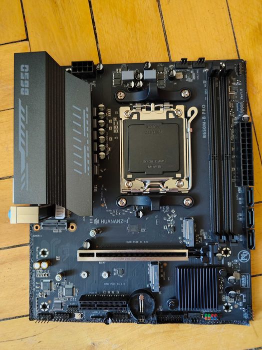 Комплект AM5 / Ryzen 8400F + HUANANZHI B650M-B PRO //++