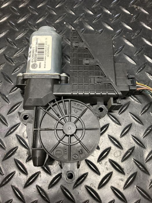 Skoda Roomster - silniczek podnoszenia szyby przód lewy prawy