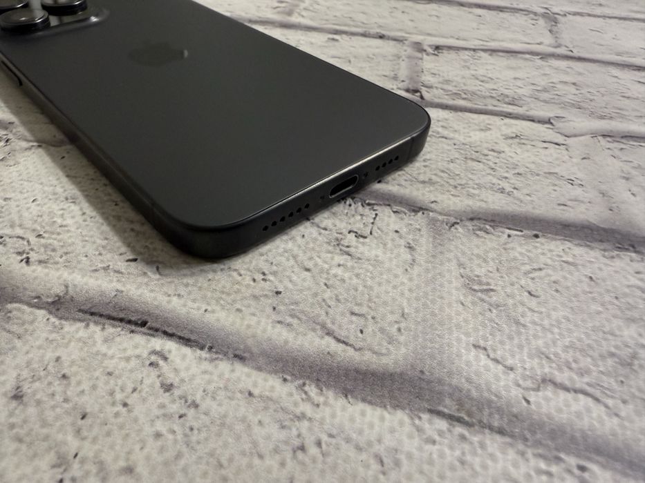 Iphone 15 Pro Max 256gb neverlock Black Titanium 880$