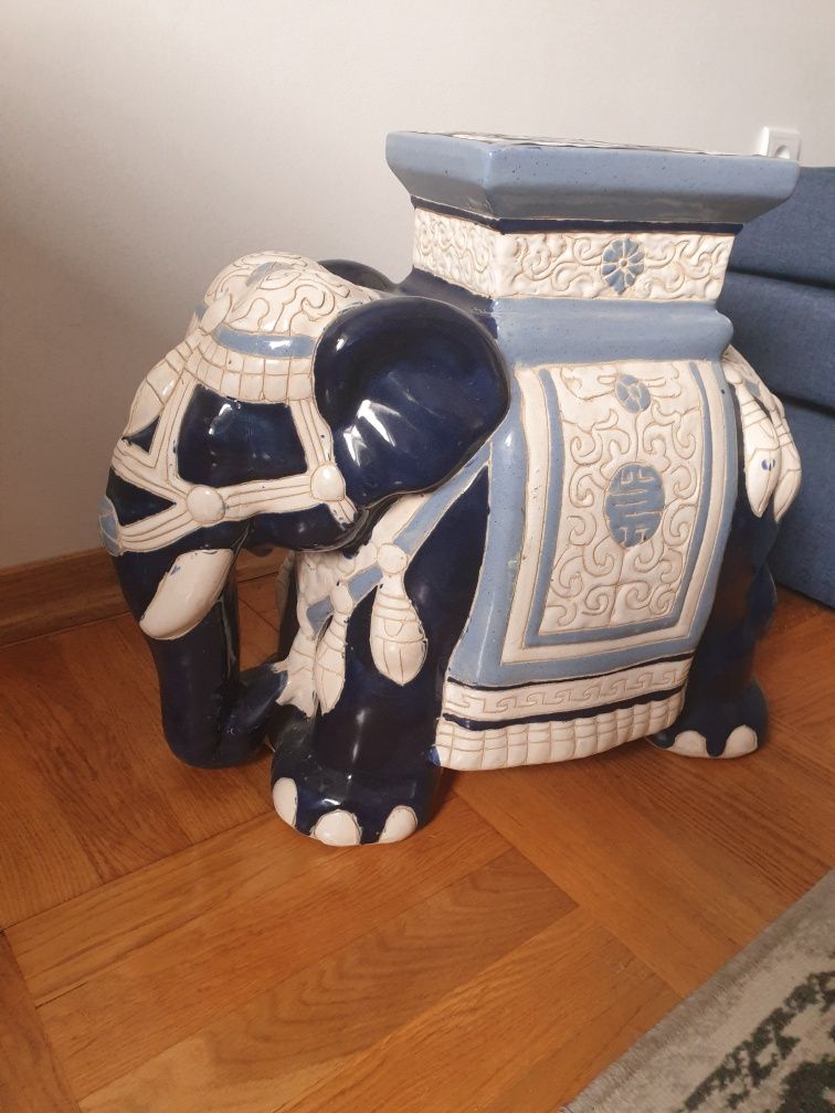 Słoń porcelanowy- stolik, kwietnik