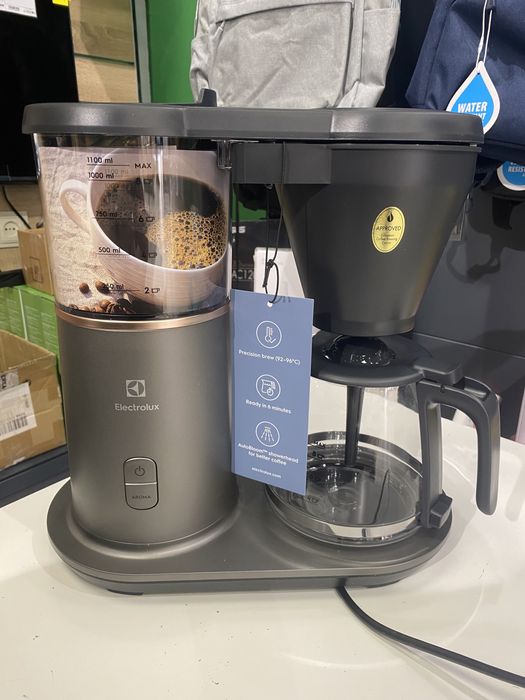 Кавовамашина ELECTROLUX E7CM1-4MTM
