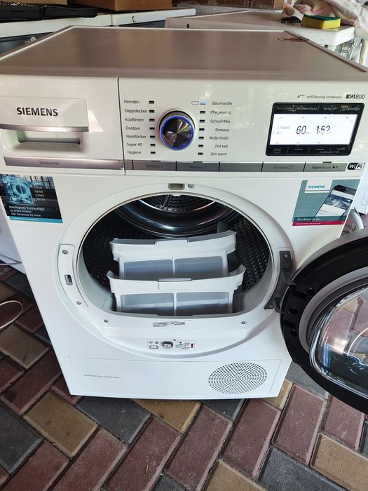 Сушильна машина Siemens IQ800