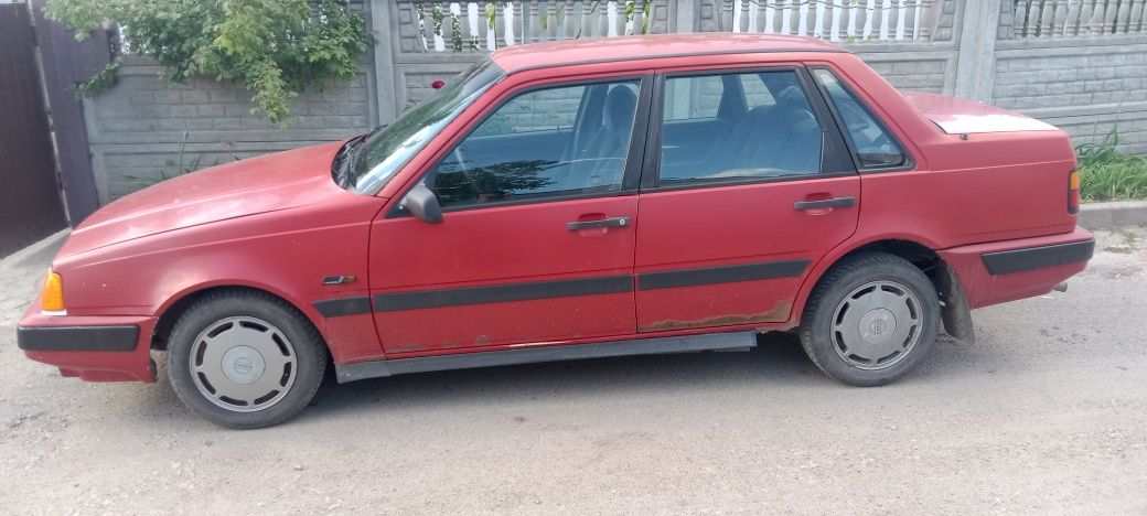 Продам VOLVO 460