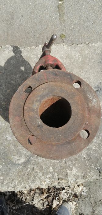 Продам Задвижка чугунная 65 мм