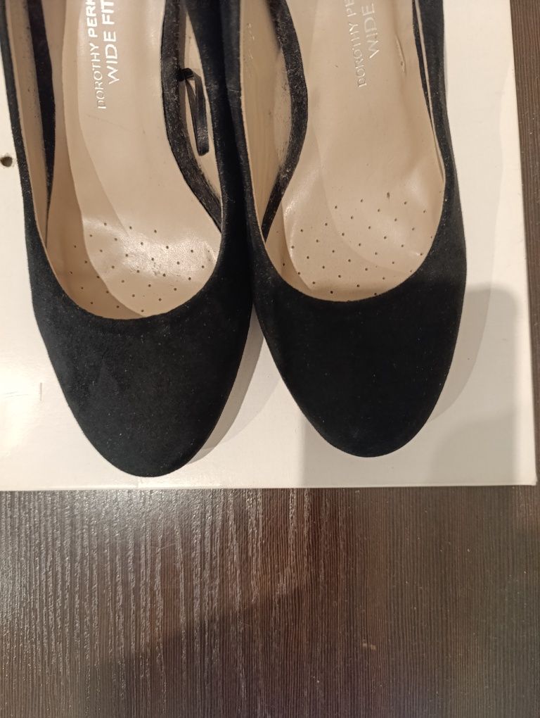 Czółenka damskie zamszowe roz 39 Dorothy Perkins