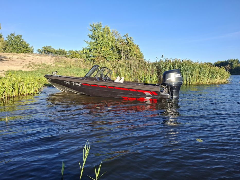 Finval, ums, ГАЙДАМАКА