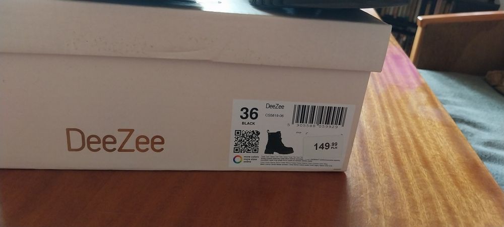 Sprzedam zamszowe trapery dla dziewczynki z firmy DeeZee