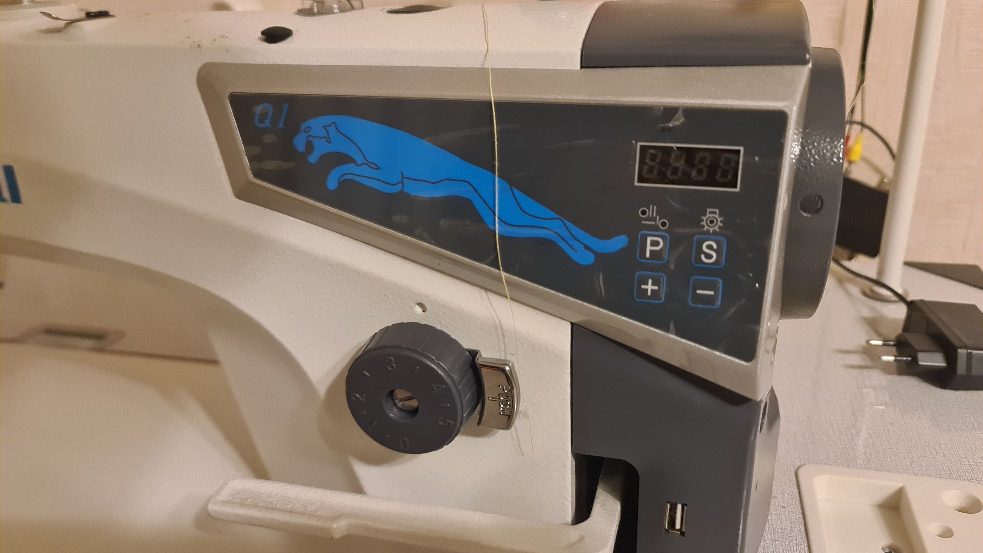 Промышленная прямострочка швейная машина Maqi Q1