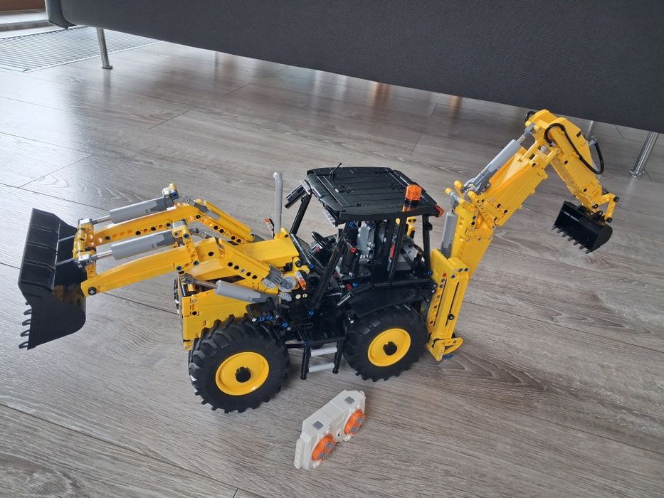 Duża koparko ładowarka zdalnie sterowana