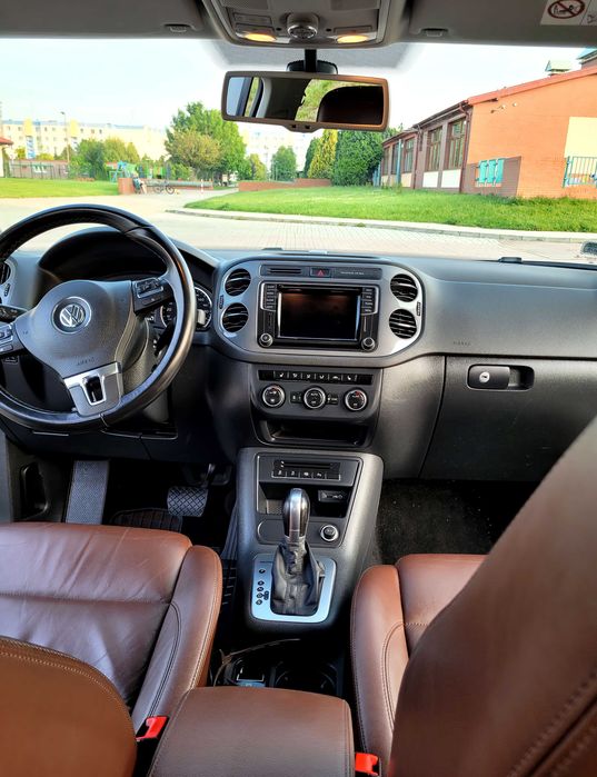Volkswagen Tiguan      2015