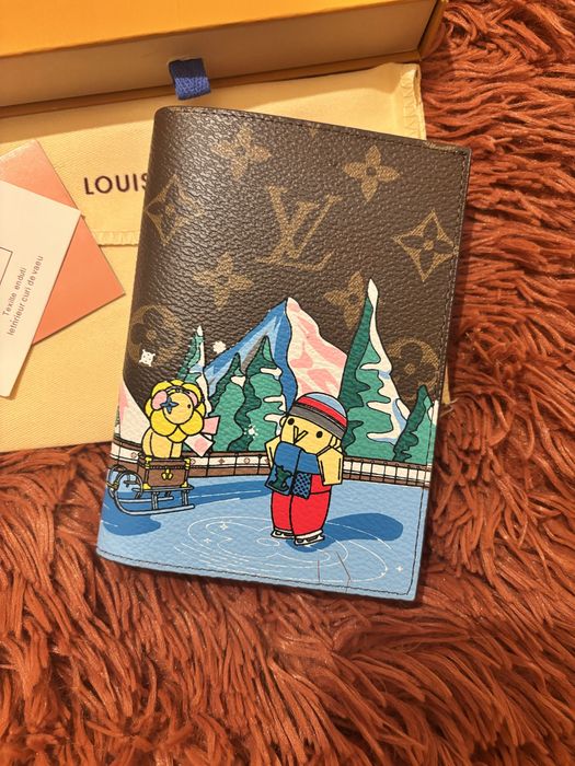 Porta passaporte e cartoes LV