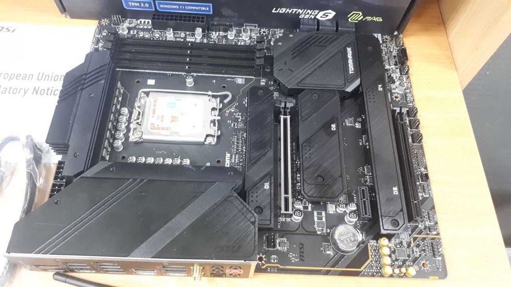 Материнська плата MSI MAG Z790 TOMAHAWK WIFI