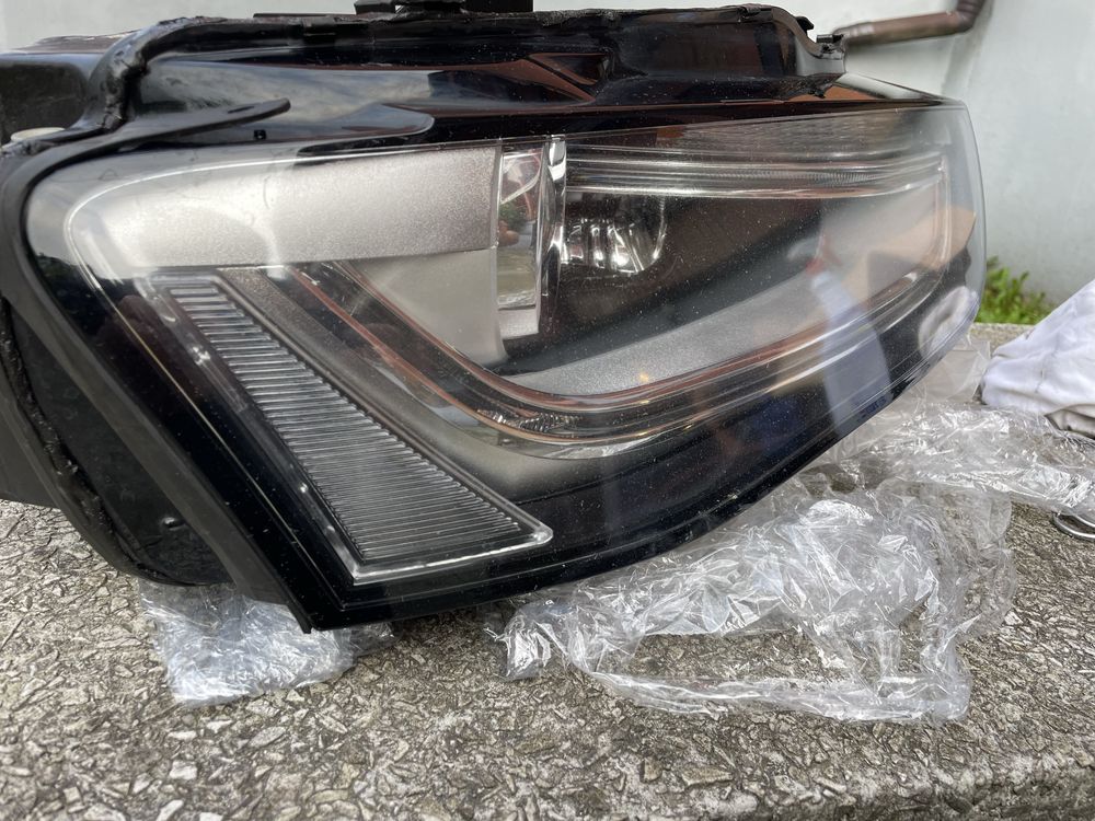 Lampa prawa audi b8 lift