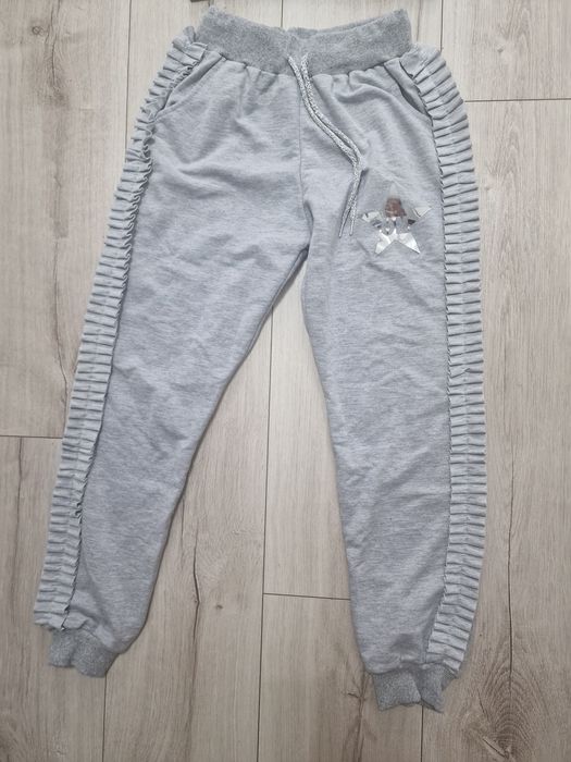 Dres szary ze skrzydłami r.140 dla dziewczynki