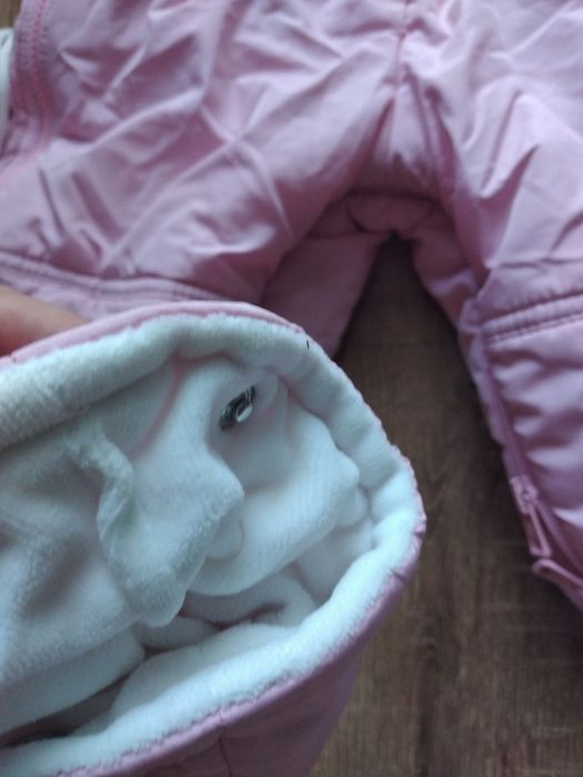 Śliczny kombinezon niemowlęcy rozmiar 74 cm