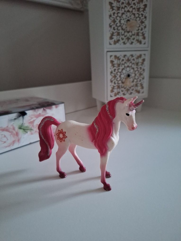 Schleich Bayala Jednorożec klacz Mandala 50zł.