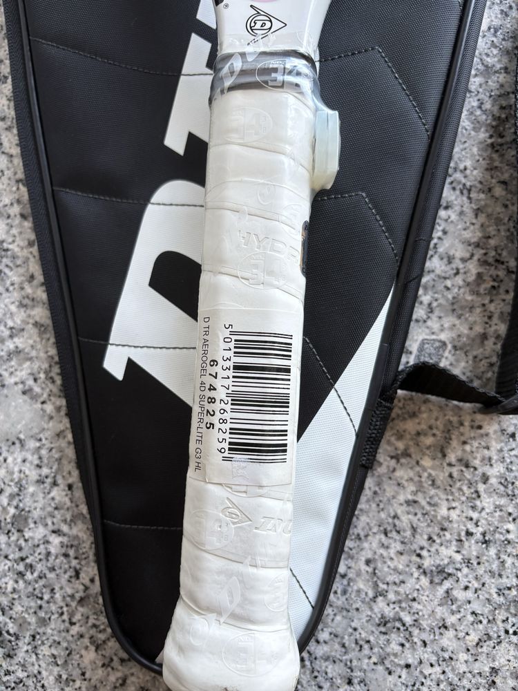 Raquete Dunlop aerogel