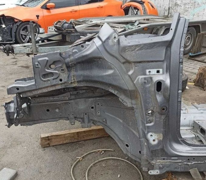 Четверть перед право FV6Z16055A ,стойка,  крыша Ford C-Max MK2 13-18