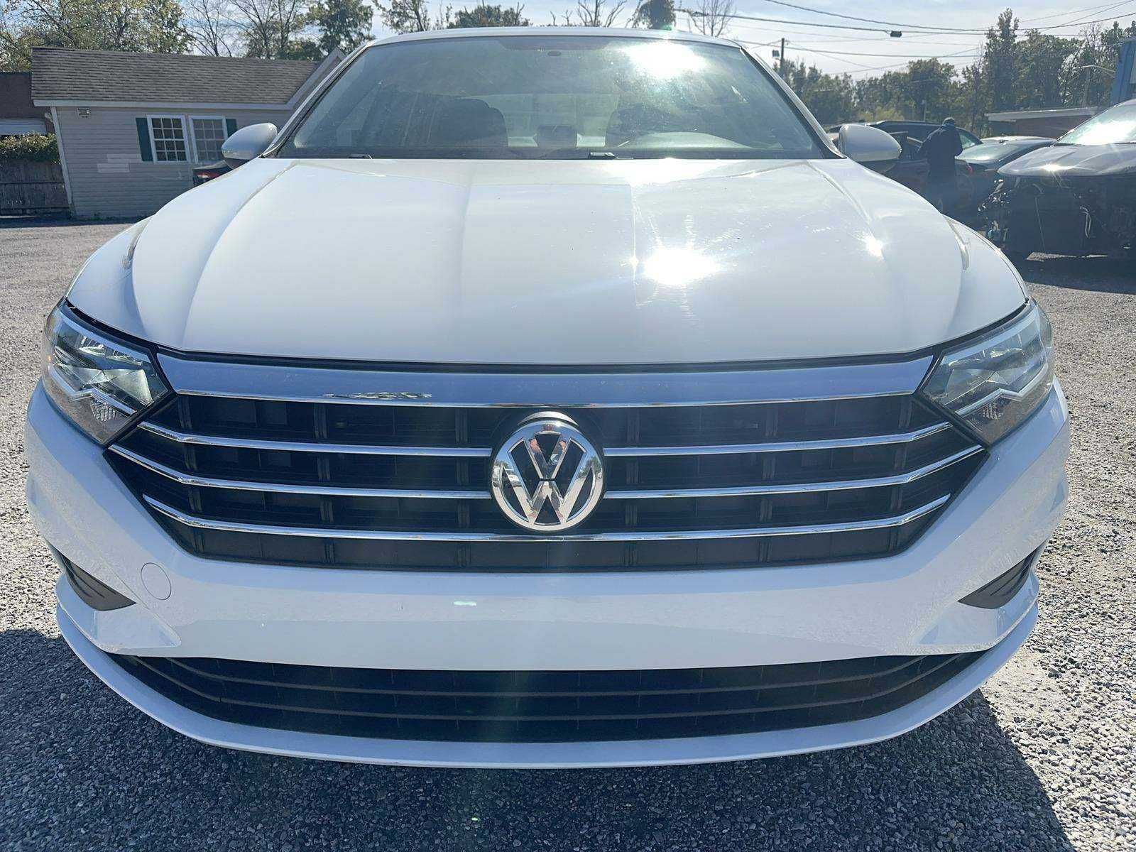 2019 Volkswagen Jetta S в гарному стані