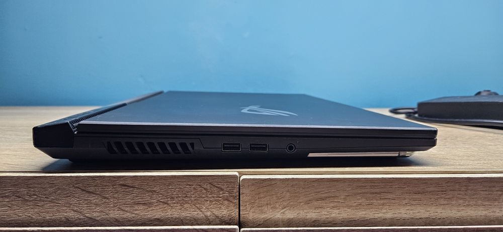 Asus ROG Strix G17 G713QR Ryzen 9 5900HX, RTX 3070 8GB, 32GB Ram, 1TB