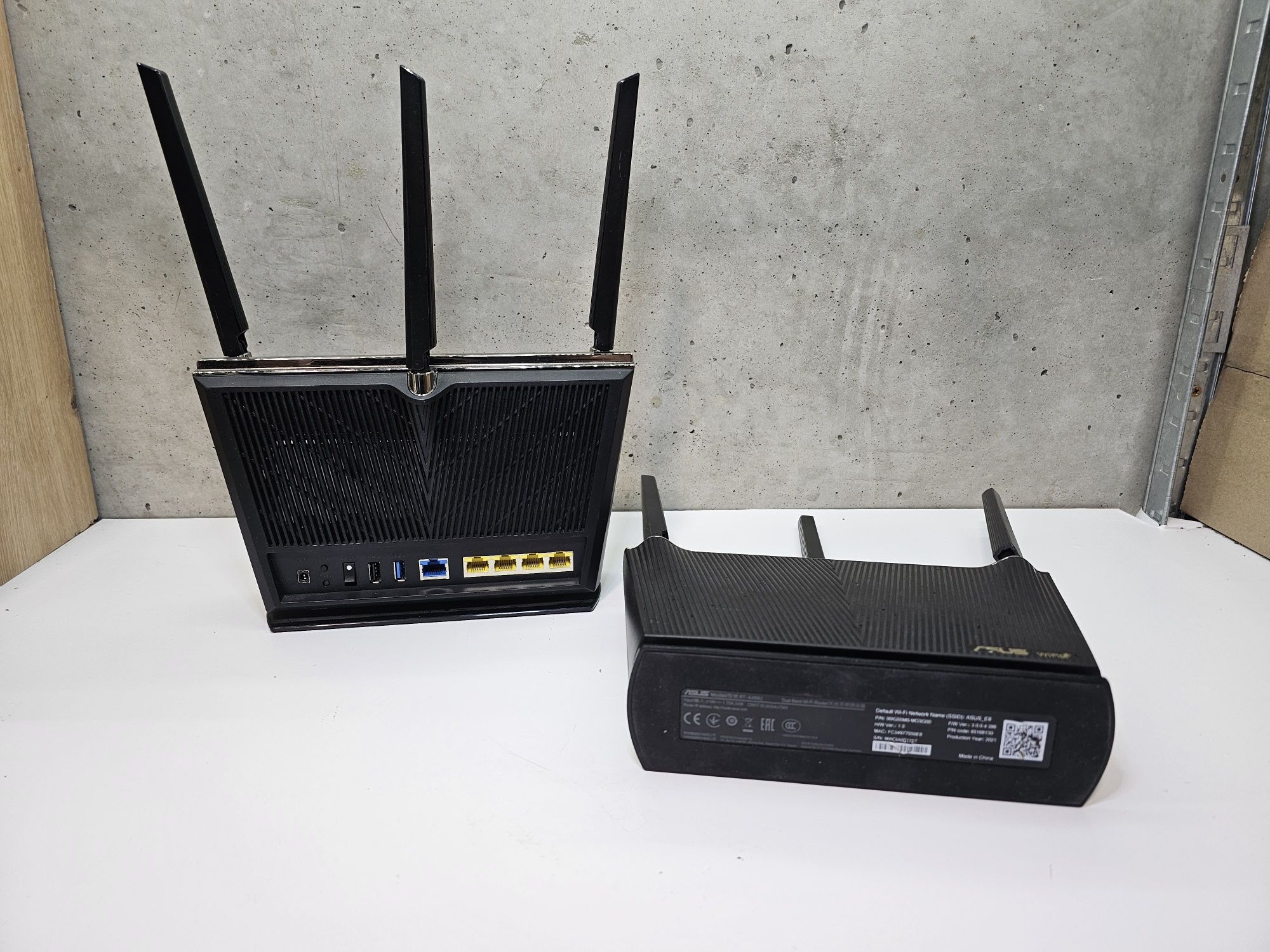 Бездротовий маршрутизатор (роутер) ASUS RT-AX68U