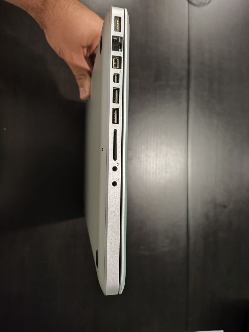 MacBook Pro MID 2009 Core 2 Duo / 8GB RAM / 256Gb SSD / NVIDIA GT9600M