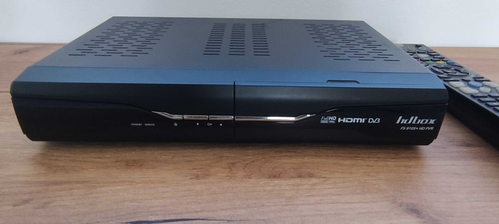Dekoder satelitarny HD - BOX FS- -9105+ HD PVR
