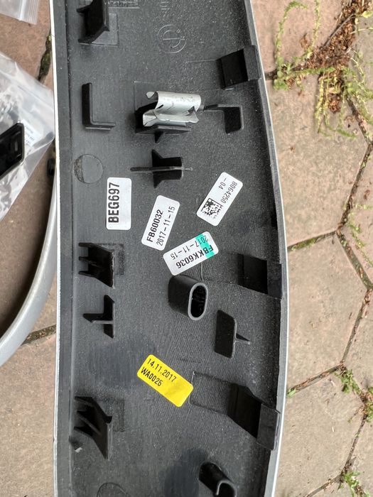 Продам накладки на ручки салона бмв ф30