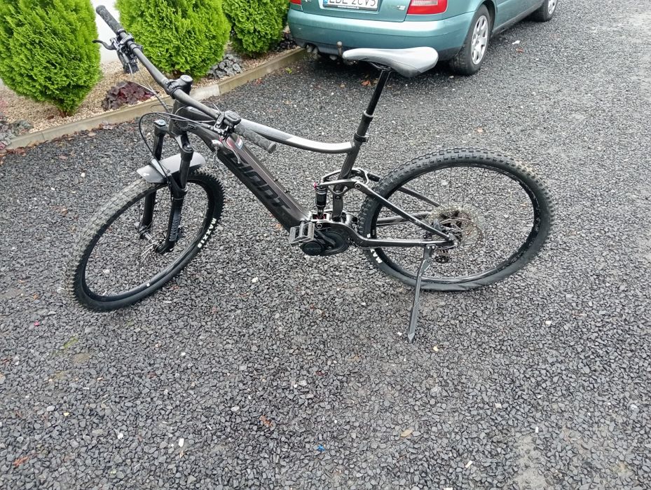 Giant Full rower elektryczny