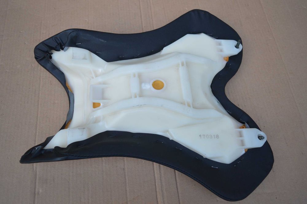 Yamaha R1 rn12 '04-06r SIEDZENIE kierowcy