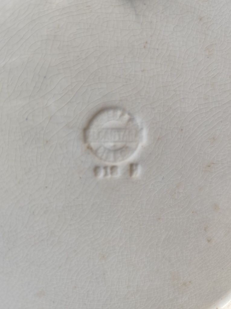 Par de pratos pintados à mão, fábrica de Alcântara