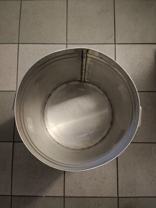 Pojemnik gar kociołek garnek  nierdzewny na kołach 42 L