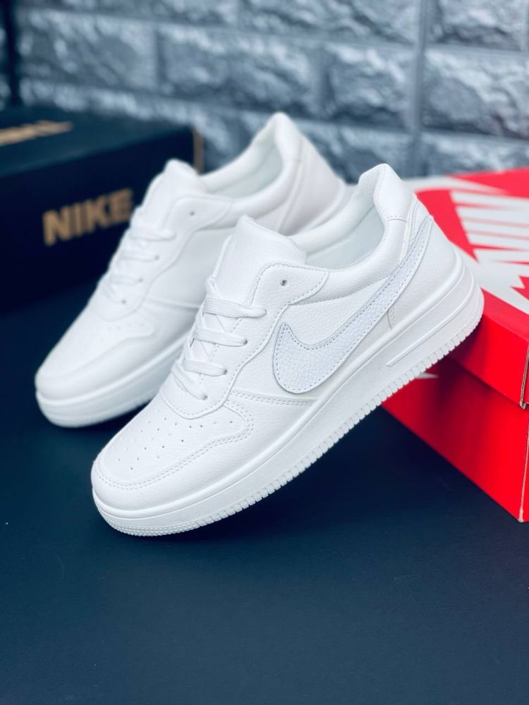 Кросівки Nike Force 1 унісекс підходять як чоловікам так і жінкам.