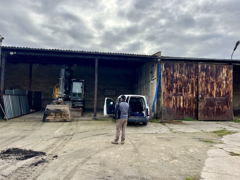 Do wynajęcia duży garaż z wiatą