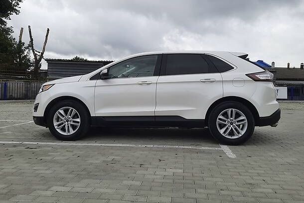 Ford Edge 2017.