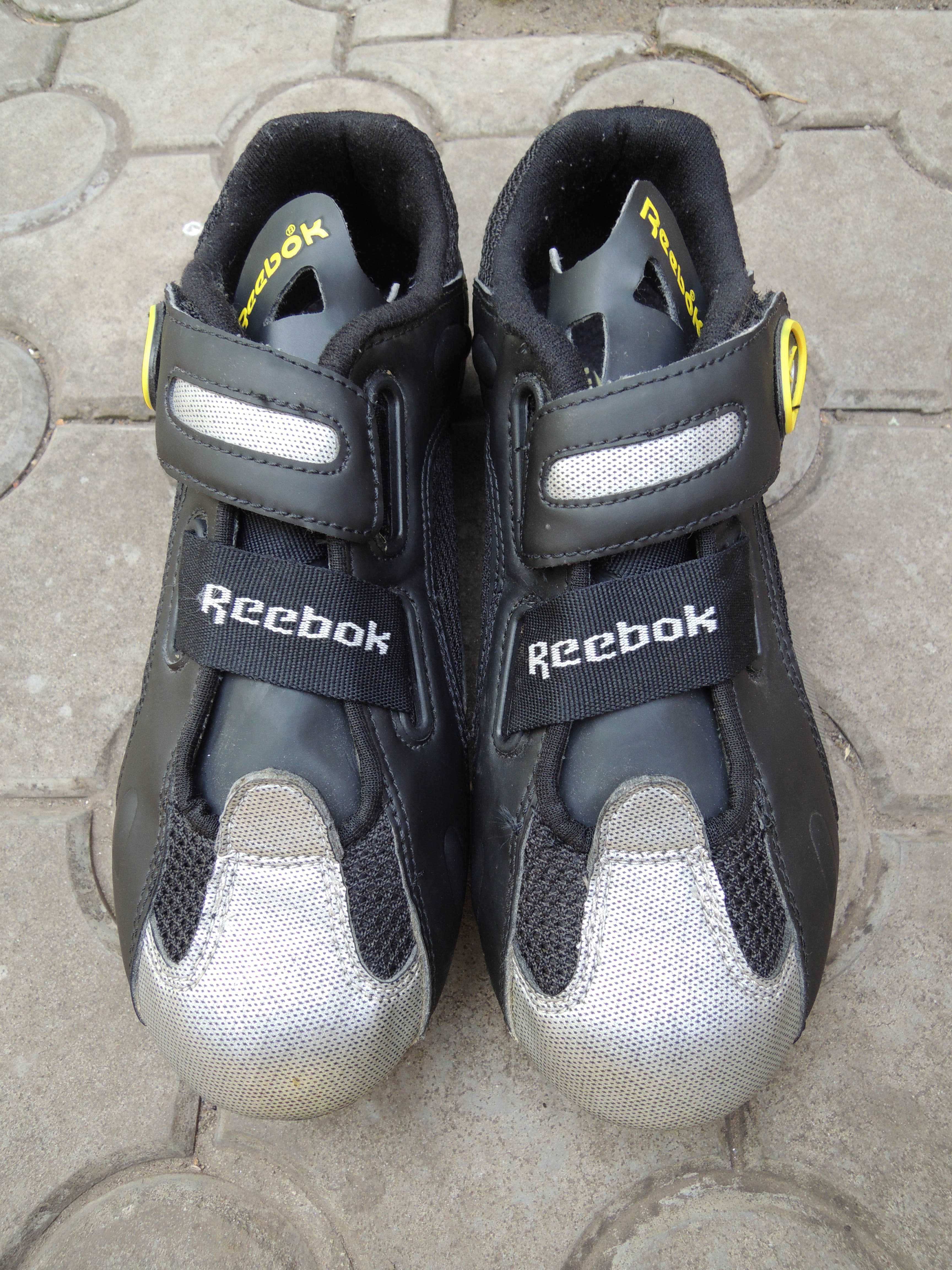 фирменные вело кроссовки Reebok р.36 (23,5 см)